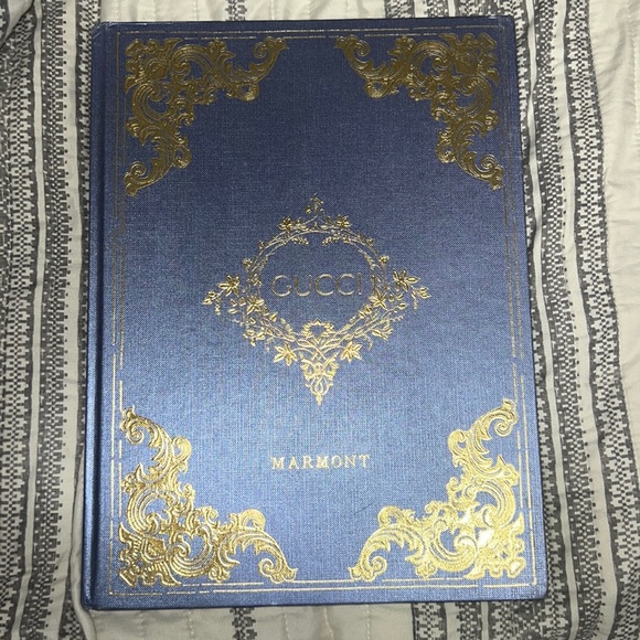 Authentic Gucci Marmont Book - Picture 1 of 6